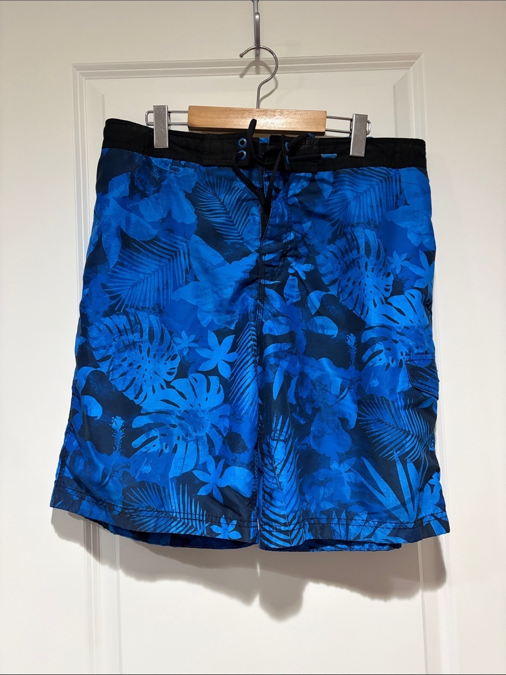 Men's Blue Tropical Print Swim Trunks - has wear
